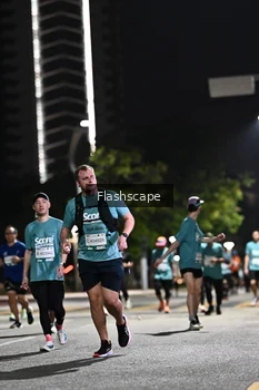Runner Photo 2396101