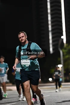 Runner Photo 2396102