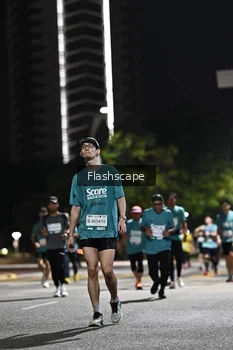 Runner Photo 2396105