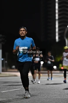 Runner Photo 2396113
