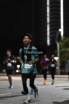 Runner Photo 2396119