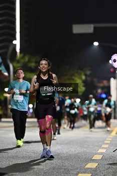 Runner Photo 2396141