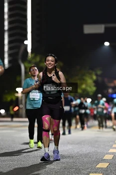 Runner Photo 2396143