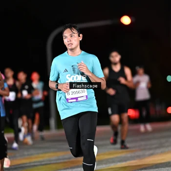 Runner Photo 2409131