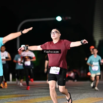 Runner Photo 2409375