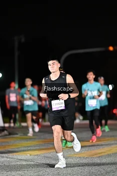 Runner Photo 2409394
