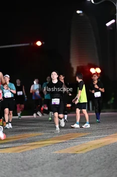Runner Photo 2409405