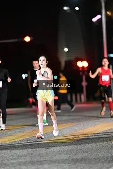 Runner Photo 2409416