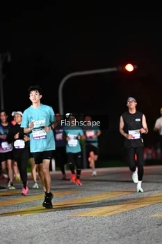 Runner Photo 2409440