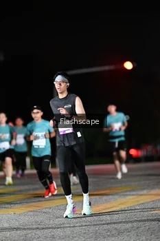 Runner Photo 2409445