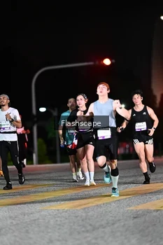 Runner Photo 2409455