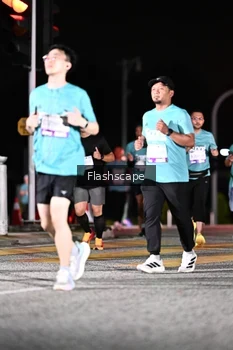 Runner Photo 2409493