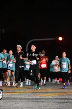 Runner Photo 2409513