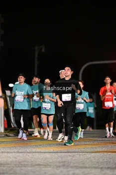 Runner Photo 2409514