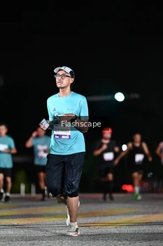 Runner Photo 2409561