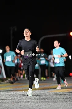 Runner Photo 2409607