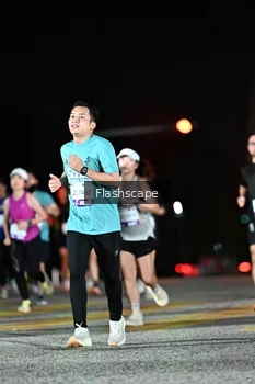 Runner Photo 2409647