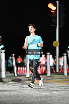 Runner Photo 2409658