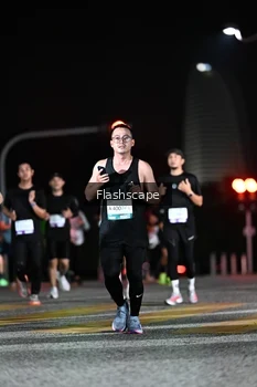 Runner Photo 2409673