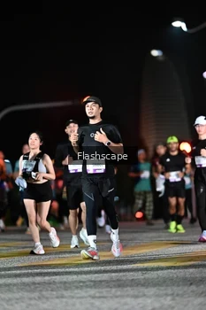 Runner Photo 2409674