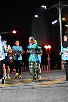 Runner Photo 2409685