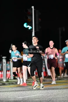 Runner Photo 2409701