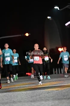 Runner Photo 2409715