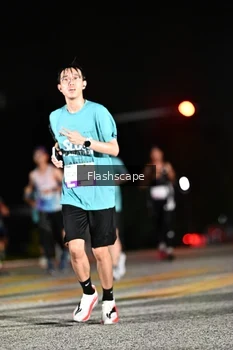Runner Photo 2409760