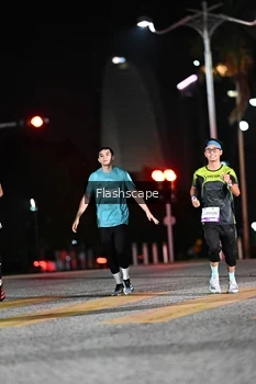 Runner Photo 2409761