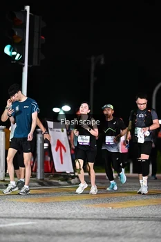 Runner Photo 2409903