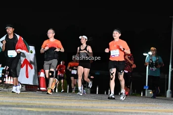 Runner Photo 2410000