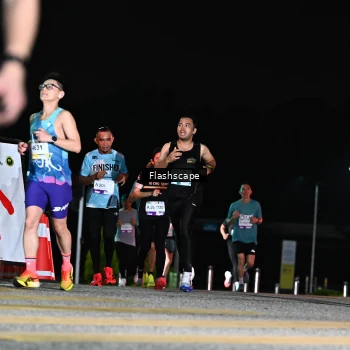 Runner Photo 2410006