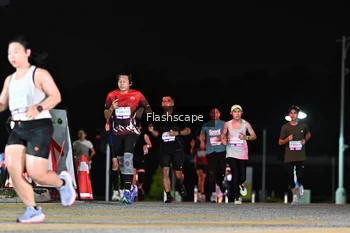 Runner Photo 2410101