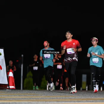Runner Photo 2410128