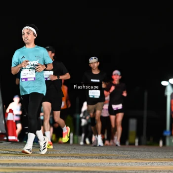 Runner Photo 2410186