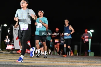Runner Photo 2410213