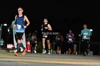 Runner Photo 2410216