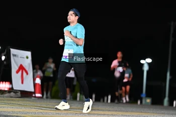 Runner Photo 2410224