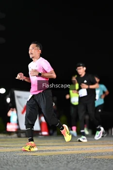 Runner Photo 2410441