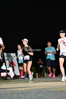 Runner Photo 2410449