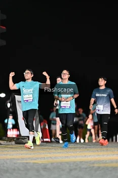 Runner Photo 2410456