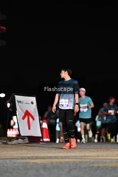 Runner Photo 2410459