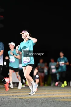 Runner Photo 2410463