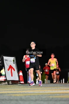 Runner Photo 2410483
