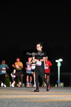 Runner Photo 2410486