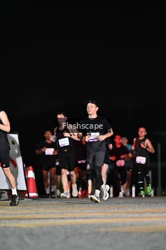 Runner Photo 2410499