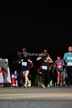 Runner Photo 2410500