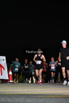 Runner Photo 2410513