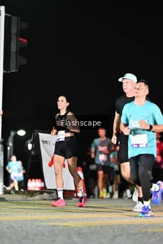 Runner Photo 2410517