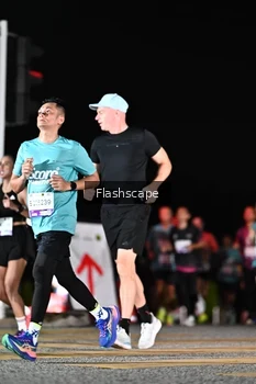 Runner Photo 2410518